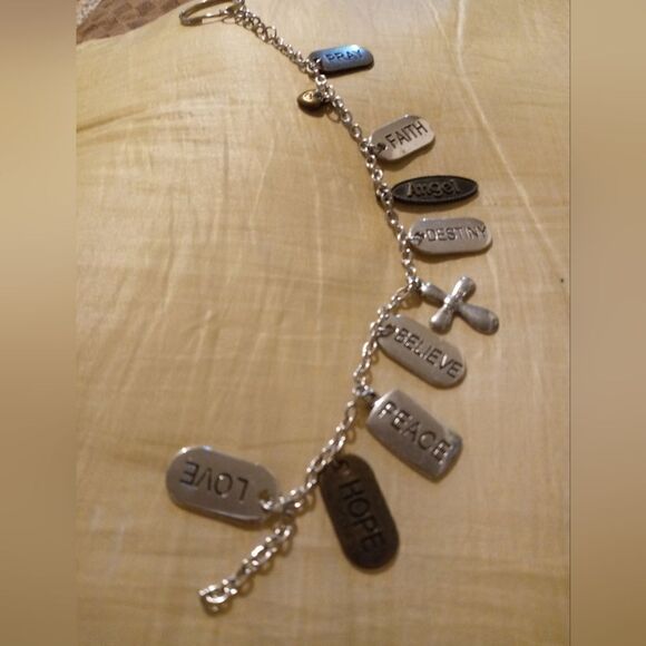 Key chain - Picture 9 of 15